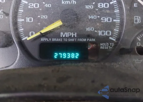 2000 Chevrolet Silverado 1500 z USA, uszkodzony, nr VIN 2GCEK19V6Y1387304